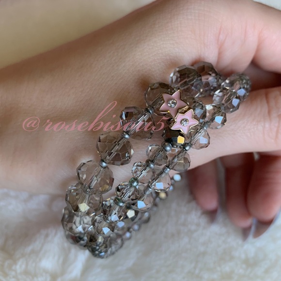 ✨🆕Diamond Pink Enamel filled Gold Star Studs - Picture 4 of 5